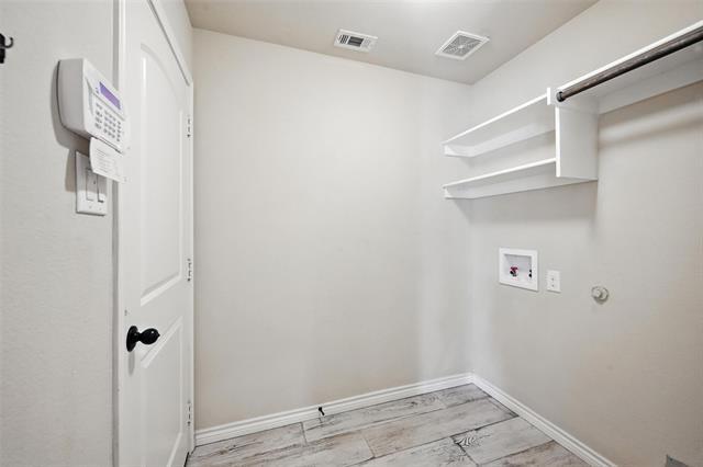 Building Photo - 624 Cypress Hill Dr