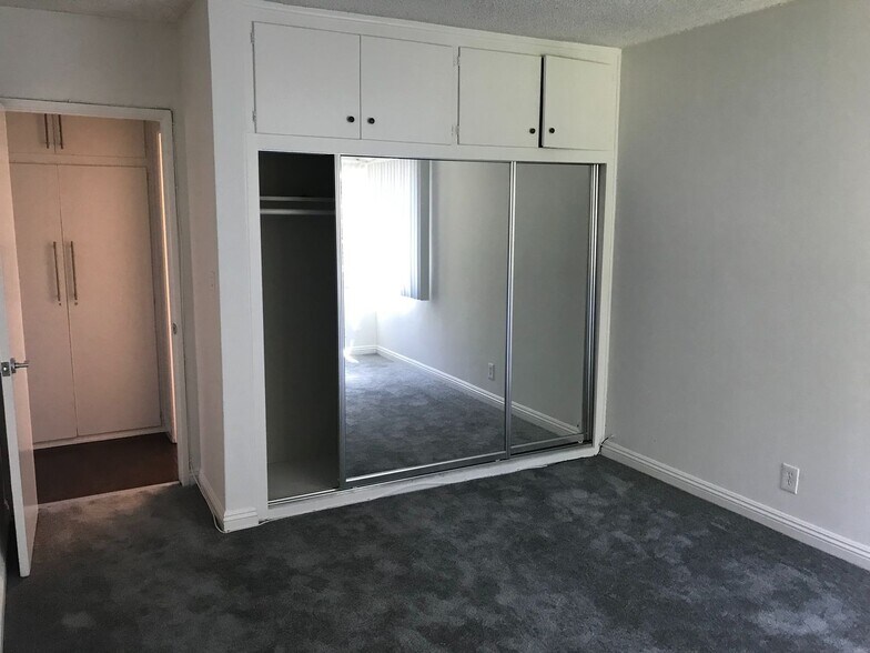 Building Photo - 3715 S Canfield Ave