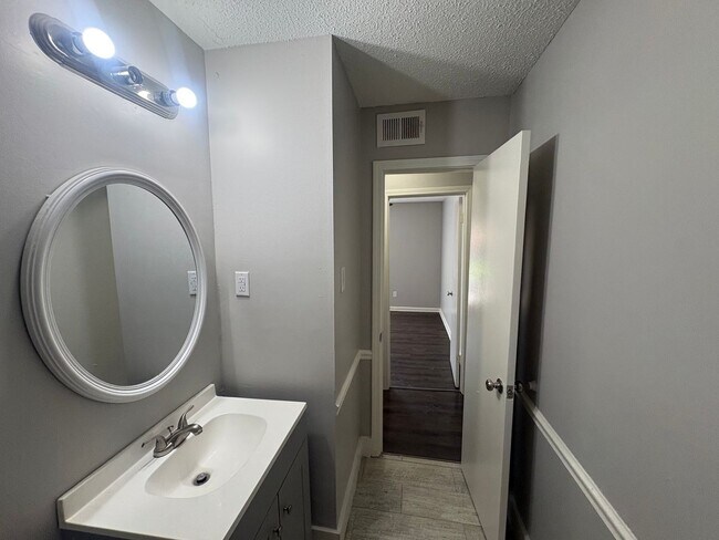Building Photo - 5087 Blacksmith Dr
