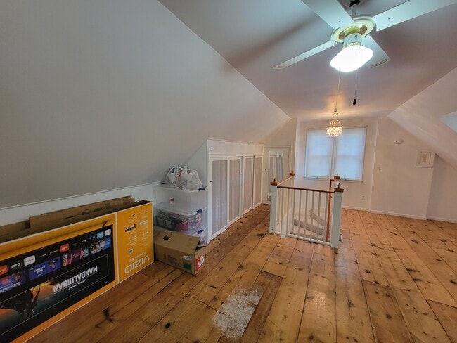 Building Photo - 1412 Rainbow Dr