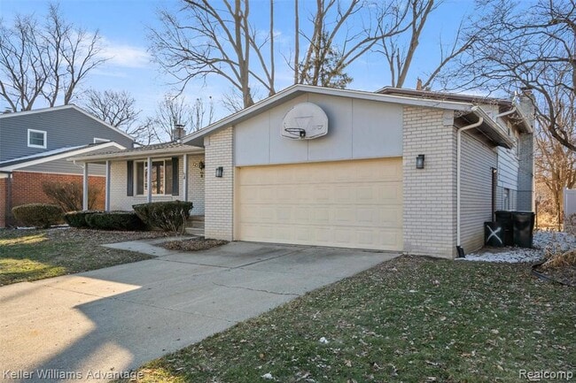 Building Photo - 14377 Cranston St