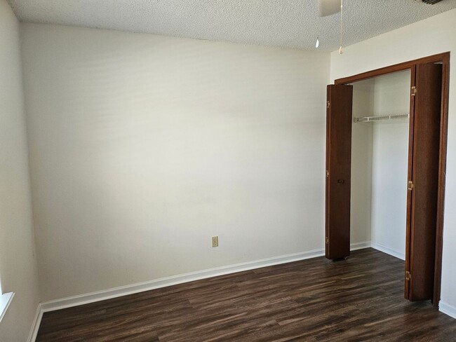 Building Photo - 1338 Delaware Pl