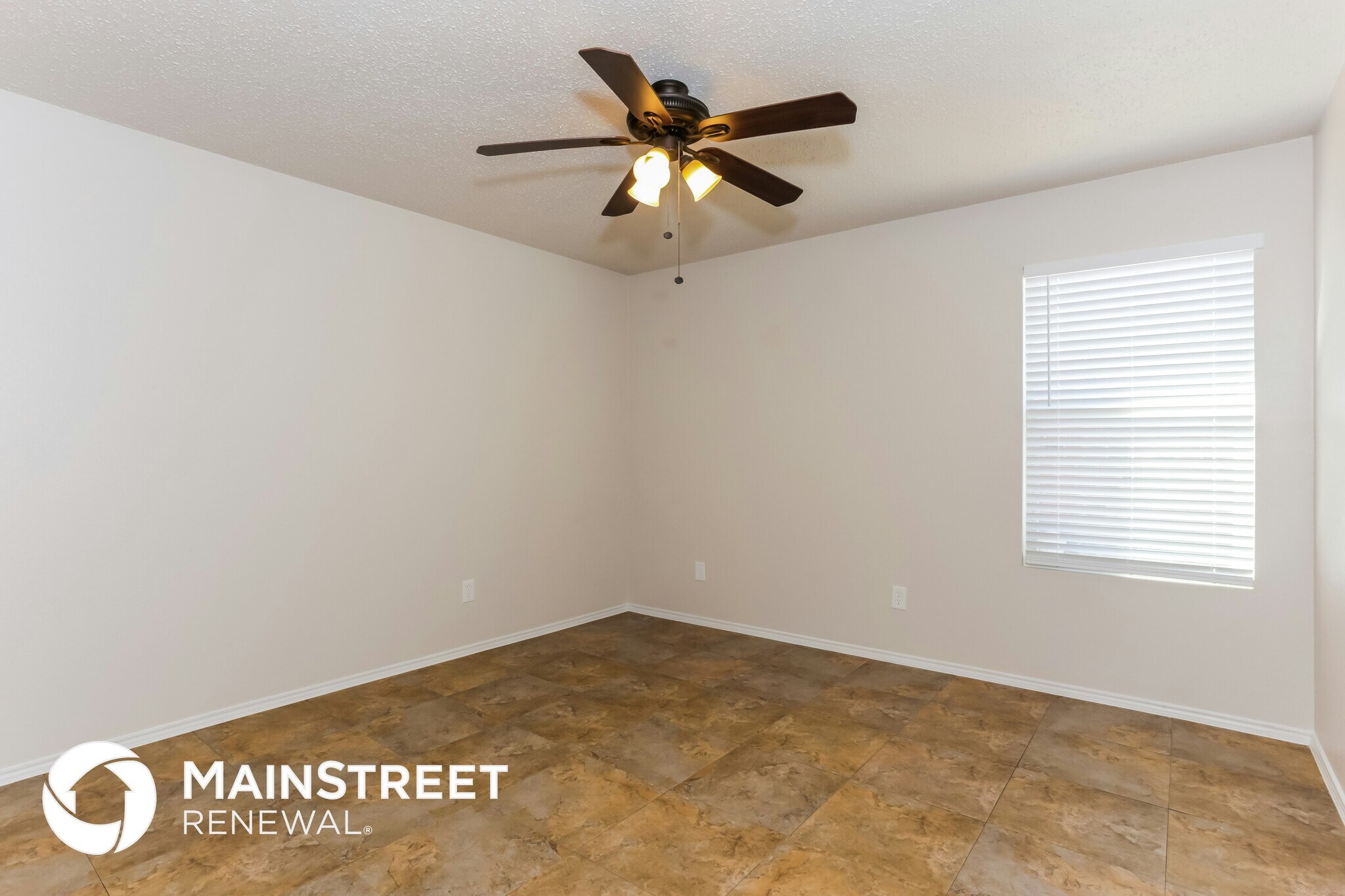 Building Photo - 2109 Doecrest Dr