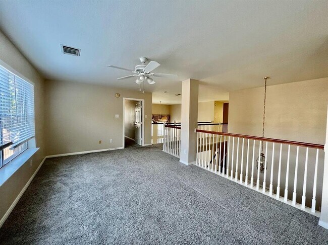 Building Photo - 2339 Plantation Bend Dr