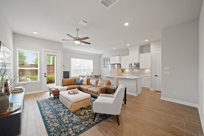 Building Photo - 1505 Canter Bayou Way
