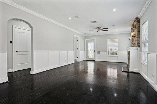 Building Photo - 2912 Cetti St