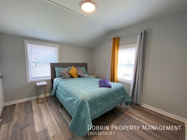 Building Photo - 510 W Fells St