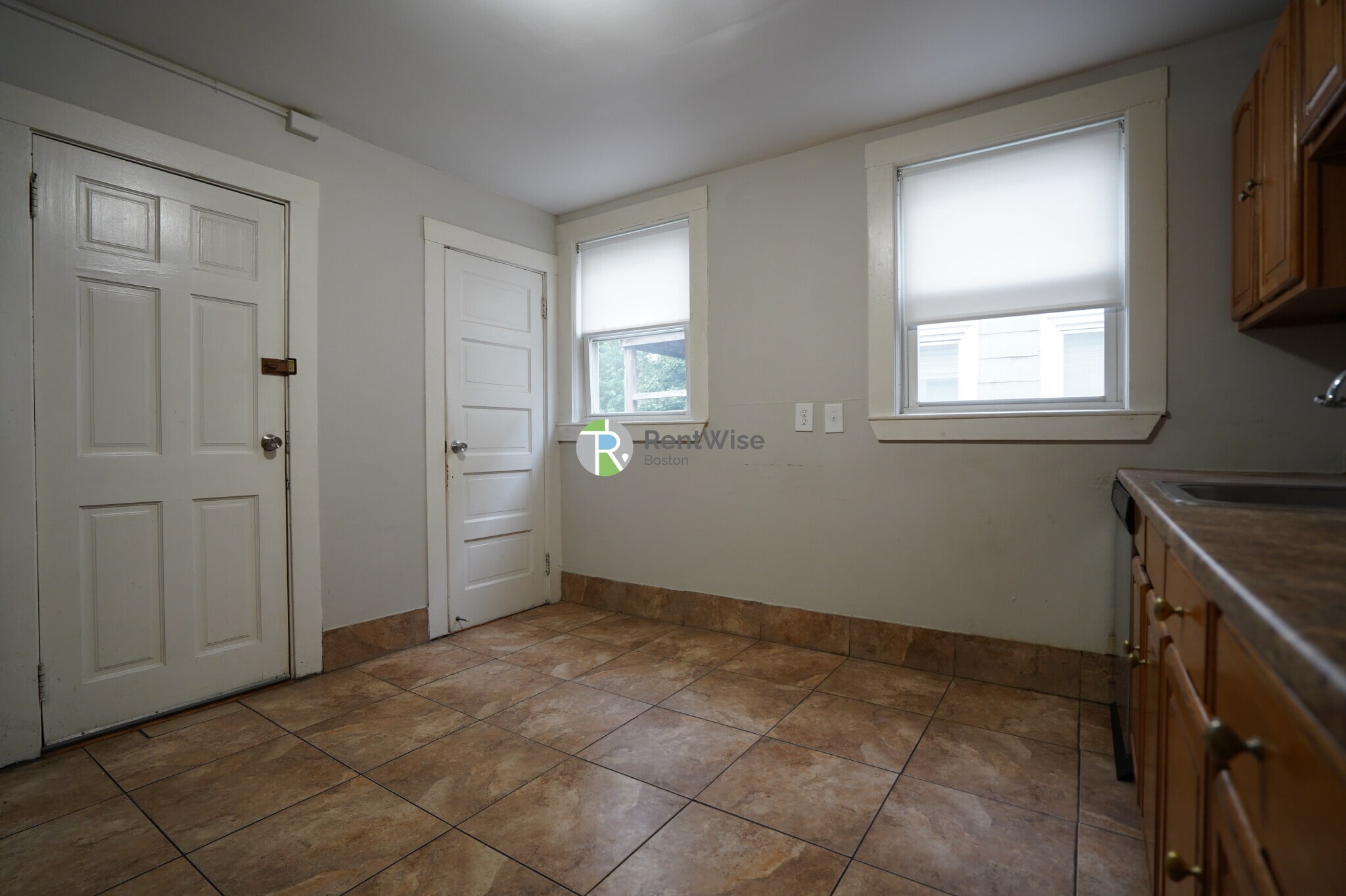 Building Photo - 15 Sumner St