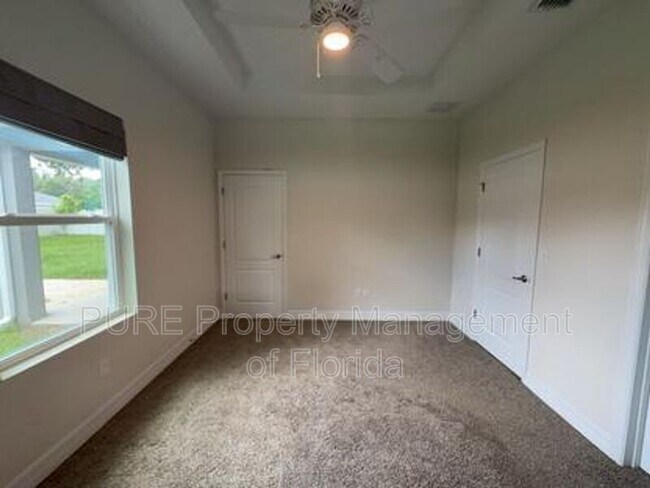 Building Photo - 13831 SW 33rd Terrace