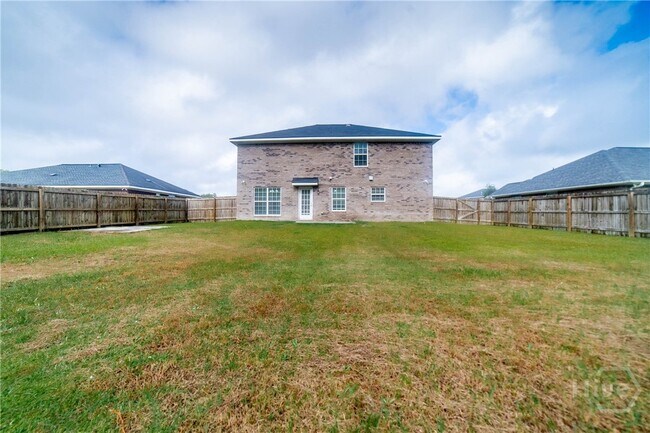 Building Photo - 211 Augusta Way