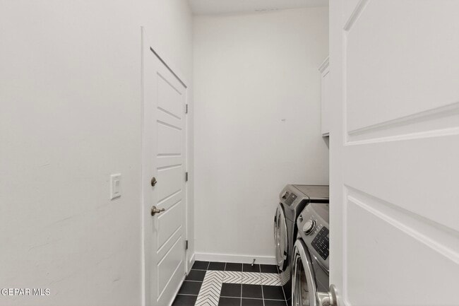 Building Photo - 905 Witton Pl