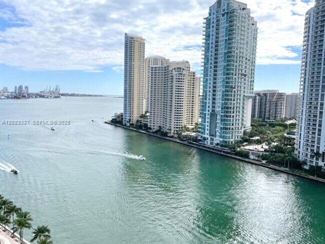 Building Photo - 300 S Biscayne Blvd