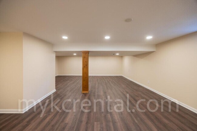 Building Photo - 12012 Ensley Ln