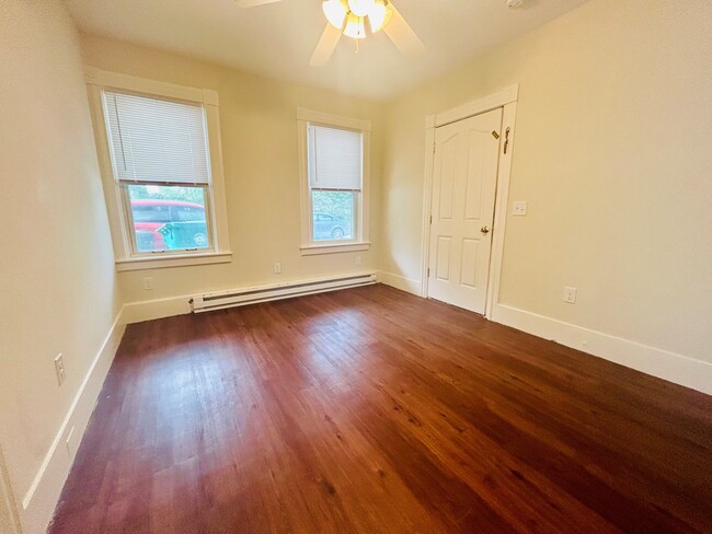 Living room - 5 Nashua St