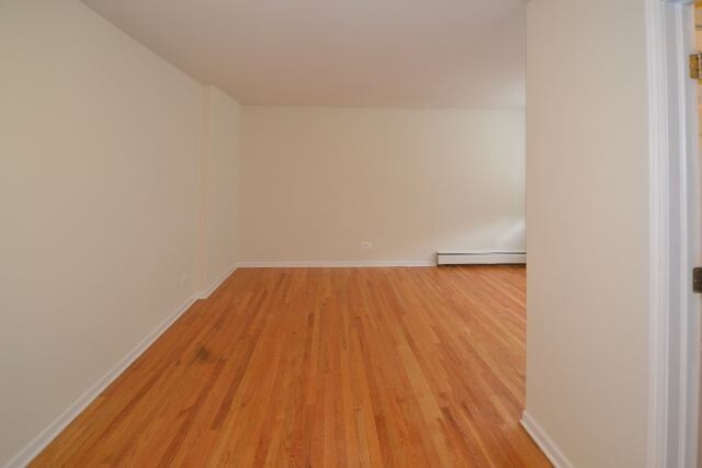 Building Photo - 6954 N Sheridan Rd