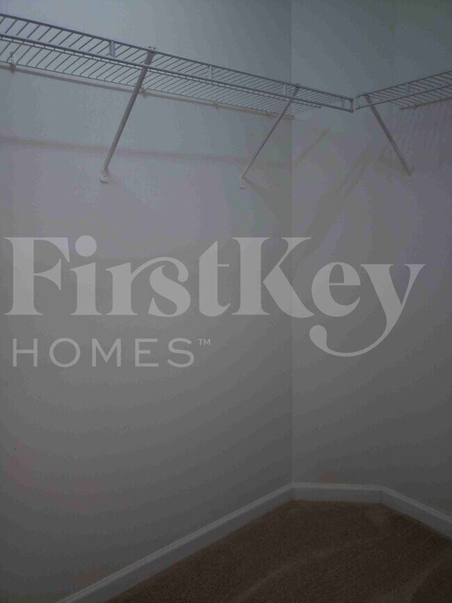 Building Photo - 2140 Lauren Woods Dr