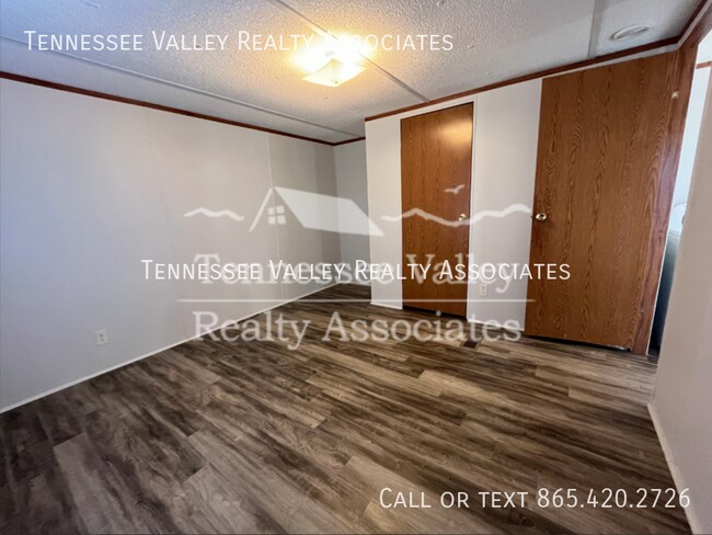 Building Photo - 2248 Knoxville Hwy