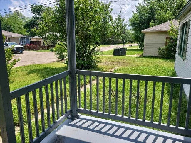 Building Photo - 2206 NW 19th St