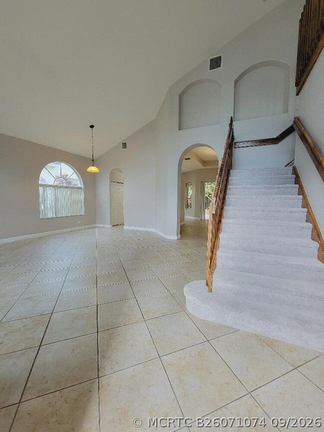 Building Photo - 2620 Sandy Cay