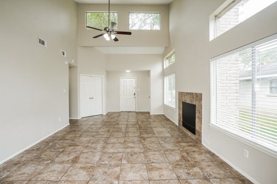 Building Photo - 7531 Glenbriar Pl