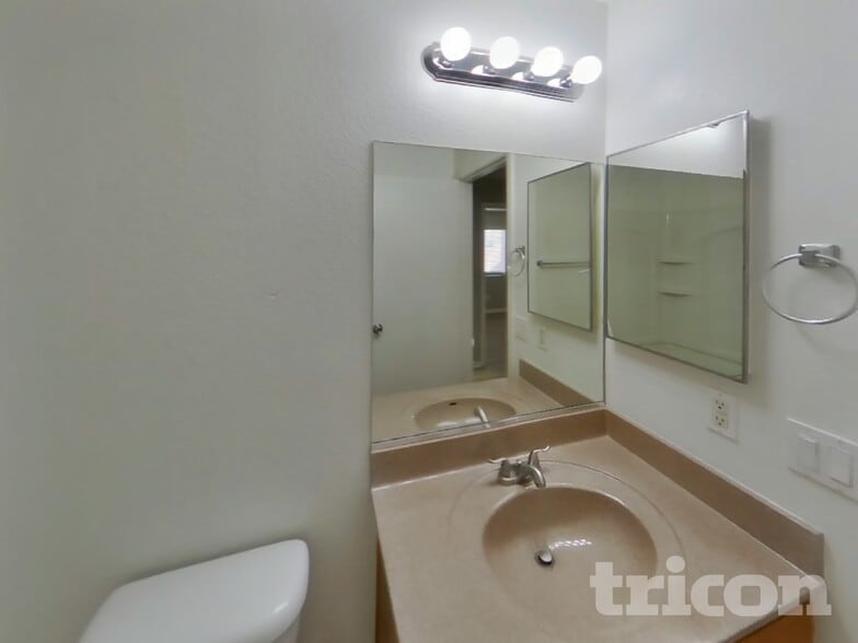 Building Photo - 7368 W Flynn Ln