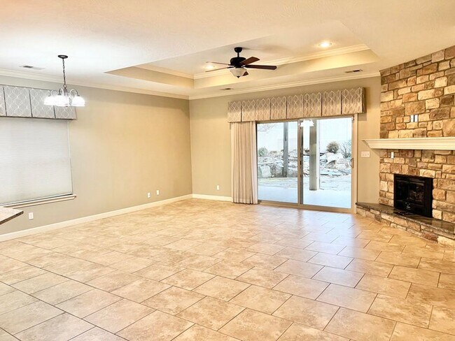 Building Photo - Duplex in Siena Estates at Branson Hills