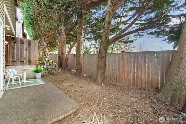 Building Photo - 401 S 51st Ct
