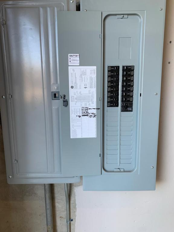 Building Photo - 2139 Baylor Dr