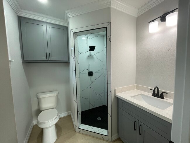 Building Photo - 7022 Fondren Rd