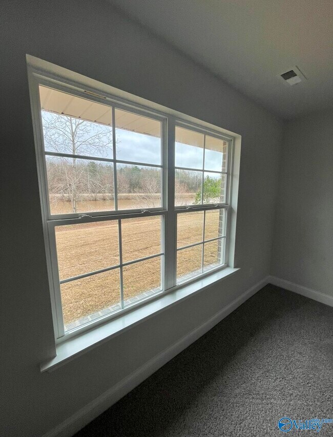 Building Photo - 272 Abercorn Dr