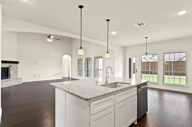 Building Photo - 601 Winslow Ln