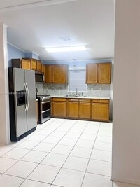 Building Photo - 5904 Sussex Ct