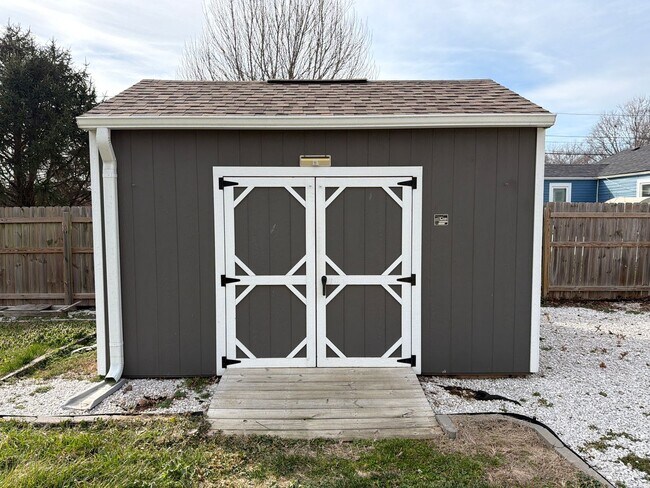 Building Photo - Check Out this price! Get it before it is gone!