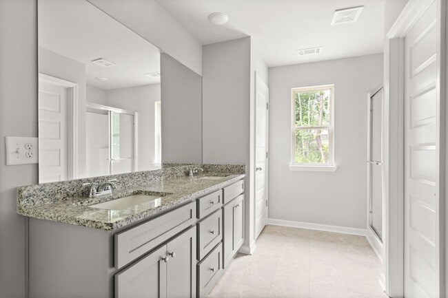 Building Photo - 4 Bed 2.5 Bath Single Family Home in Gainesville! -Retreat at Chicopee