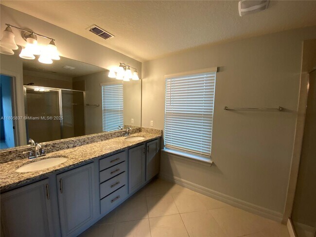 Building Photo - 3028 Alessa Loop