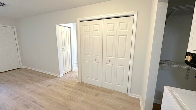 Building Photo - 317 Mabry St