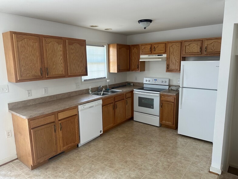 Building Photo - 91 Fuzzy Tail Dr