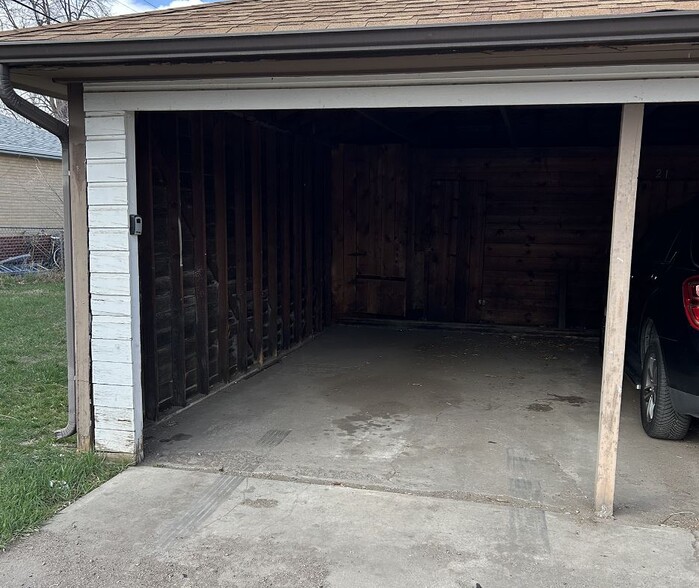 Carport - 3915 Ingalls St