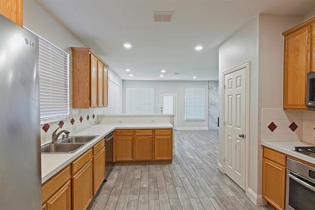 Building Photo - 9900 Presthope Dr