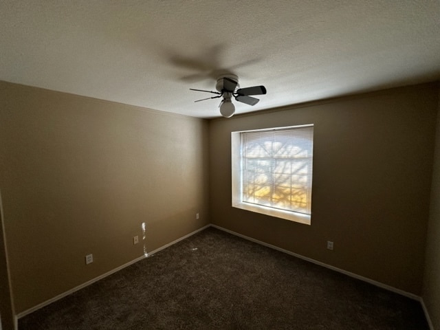 Building Photo - HOUSE FOR RENT