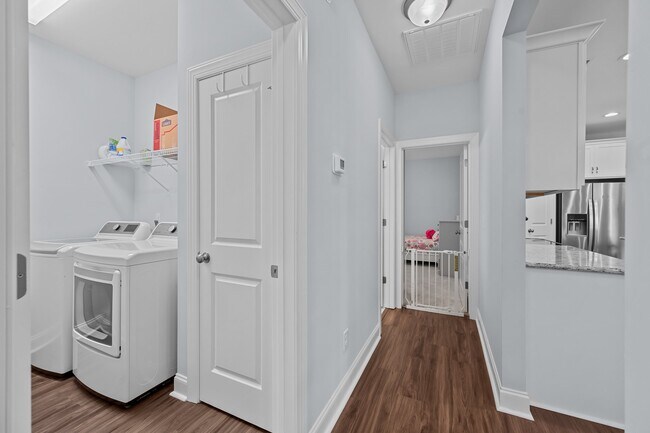 Building Photo - 85 E Hennings Wy