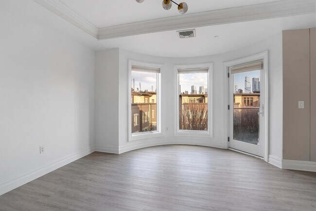 Building Photo - 34 Cambridge Wy