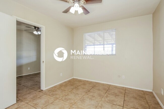 Building Photo - 3 Bedroom Pet-Friendly Home in Glendale, A...