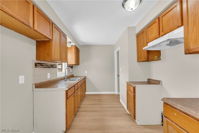 Building Photo - 12918 Eastwood Blvd