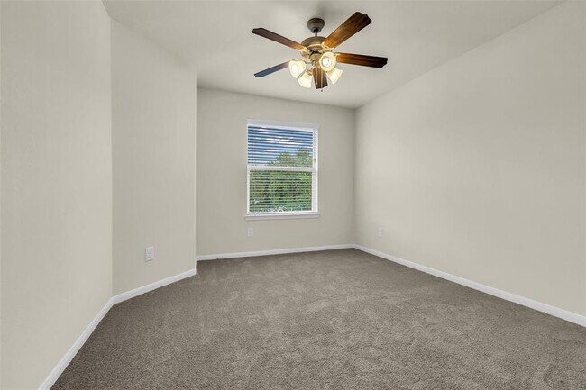 Building Photo - 8306 Columbia Forest Dr