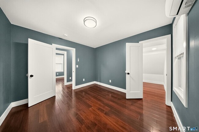 Building Photo - 359 Park Ave