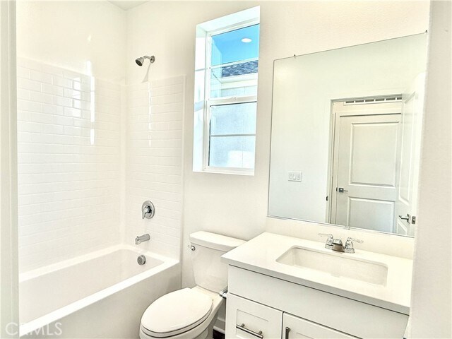 Building Photo - 2625 E Forest Paseo