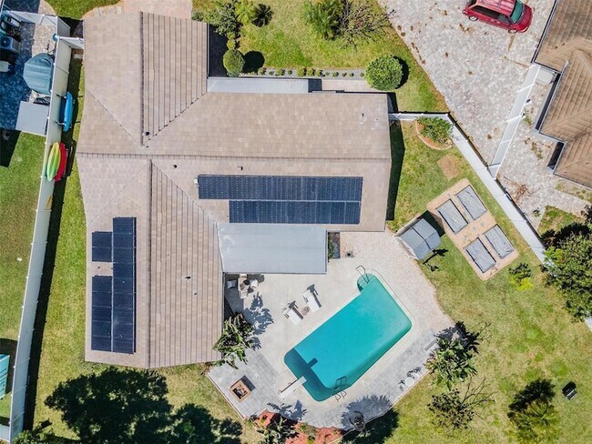 Building Photo - 1001 Grovewood Ct