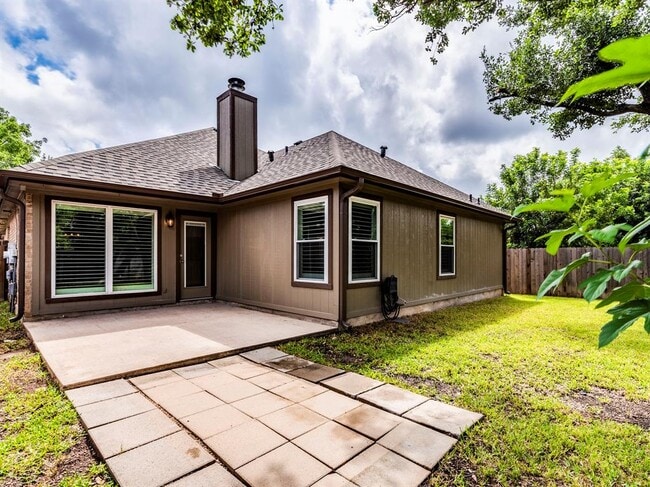 Building Photo - 16704 Tomcat Dr