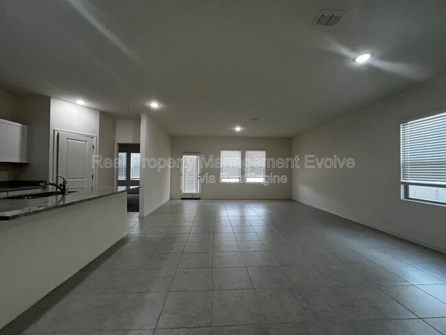 Building Photo - 19434 W Hazelwood St